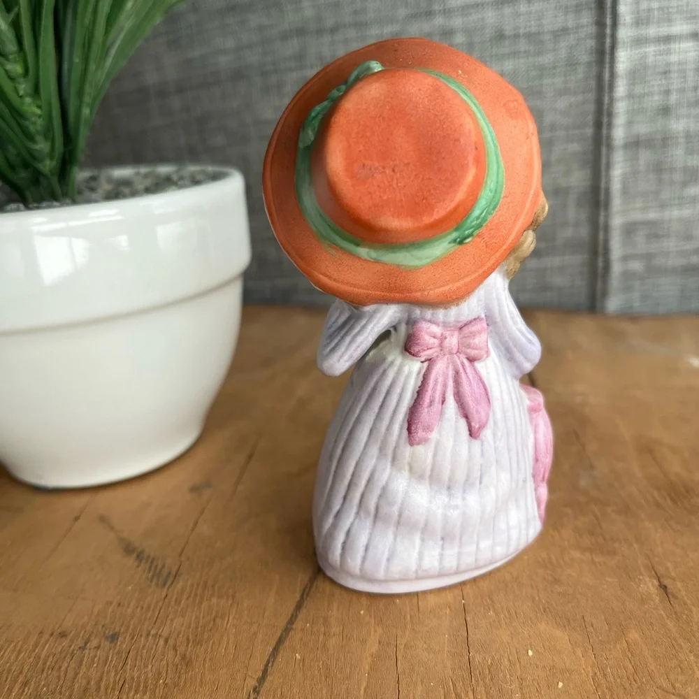 Vintage Bisque Figurine, Young Girl With Curly Hair, Hat and Umbrella - Picture 4 of 5